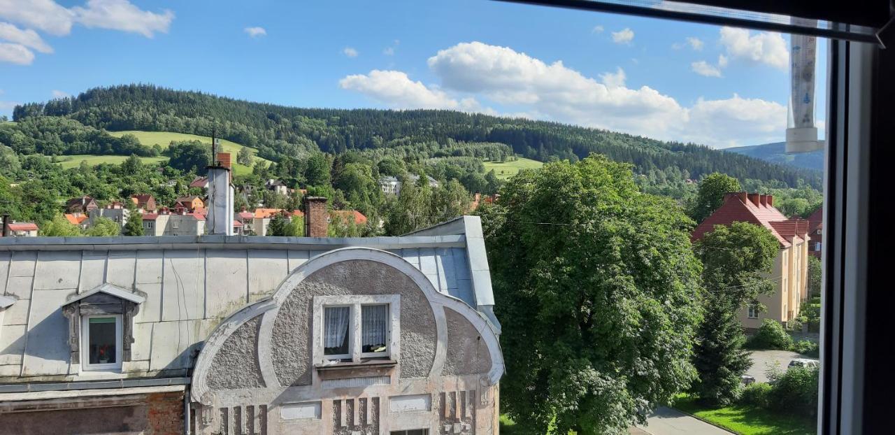 Apartament Przy Papierni Appartement Duszniki Zdrój Buitenkant foto